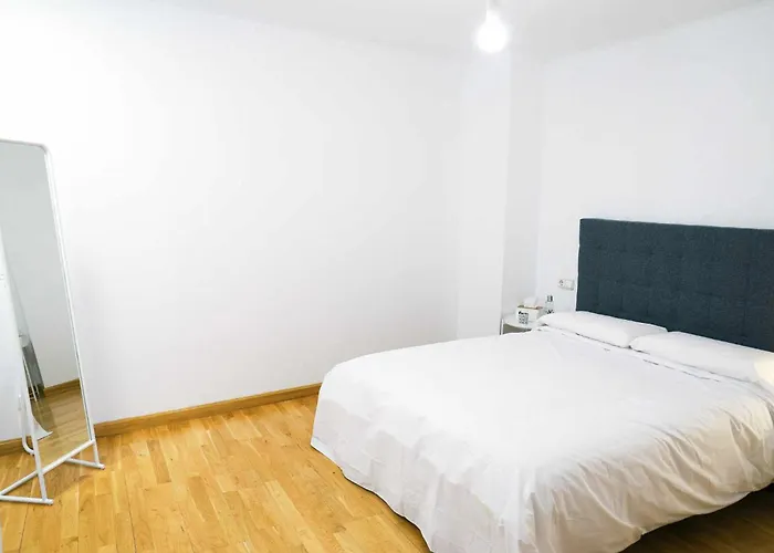 33 Pasos Catedral - 1 شقة